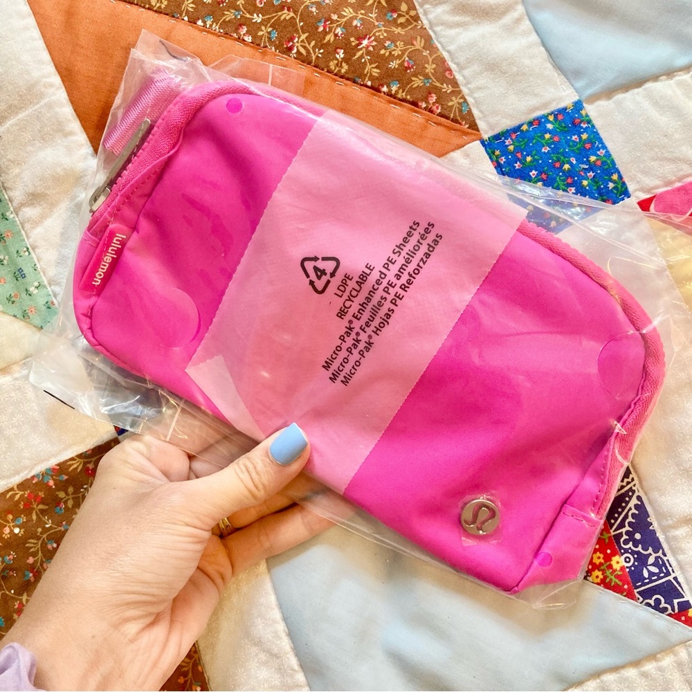 NWT LULULEMON Everywhere Belt Bag 1L Sonic Pink